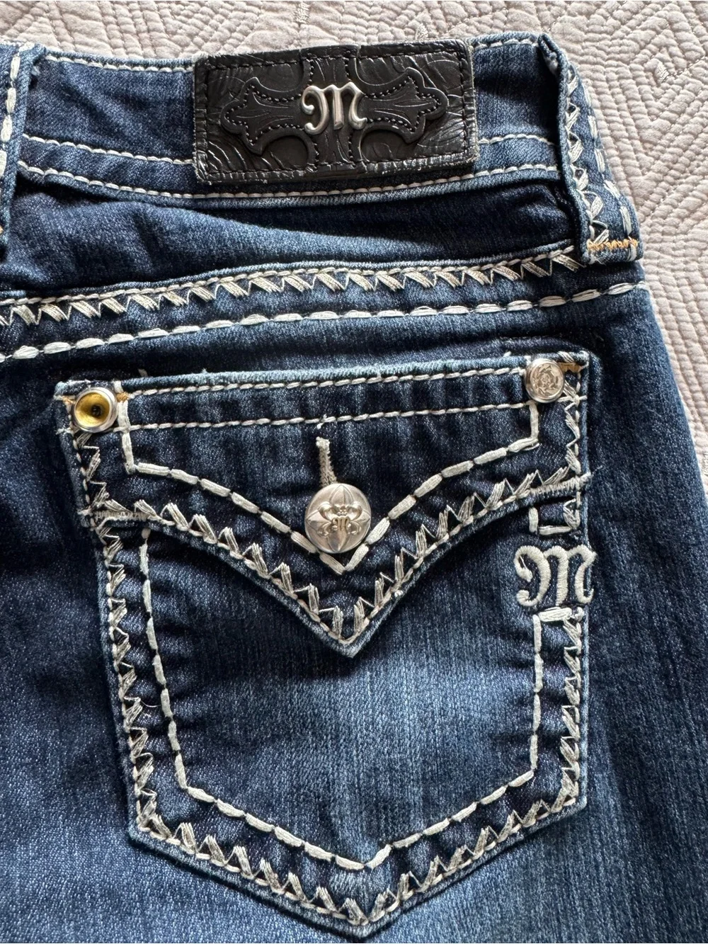 Miss Me mid-rise curvy boot Jeans Size 26 × 30 Bootcut Flare - Picture 15 of 16
